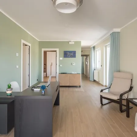 Al Chiaro Di Luna Lido San Giovanni Guest house 3*