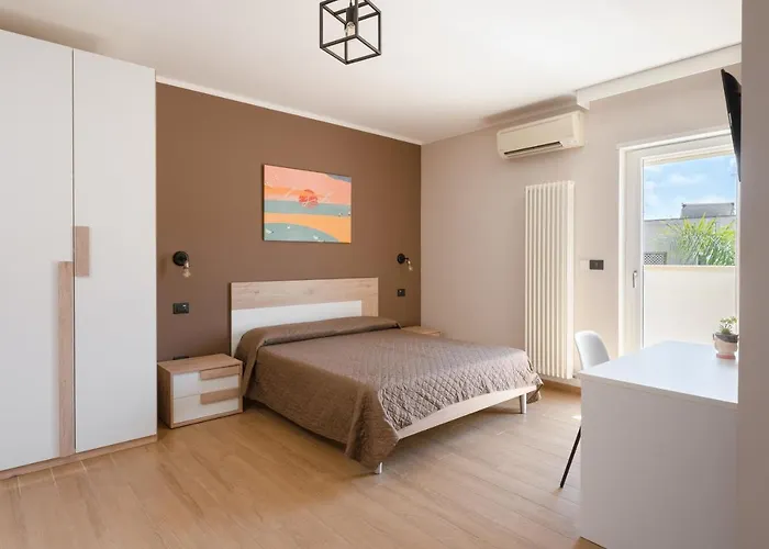 Al Chiaro Di Luna Lido San Giovanni Guest house 3*